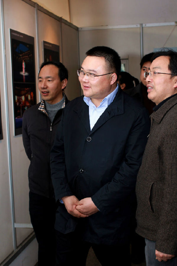 nEO_IMG_朱斌书记来院调研 (3).jpg