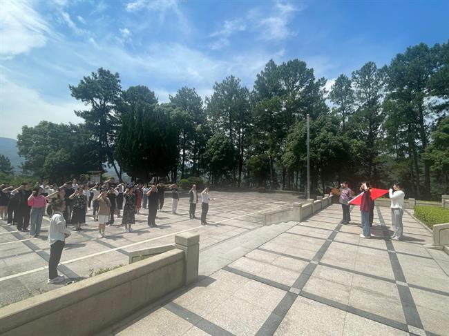 重温入党誓词.jpg 重温入党誓词.jpg